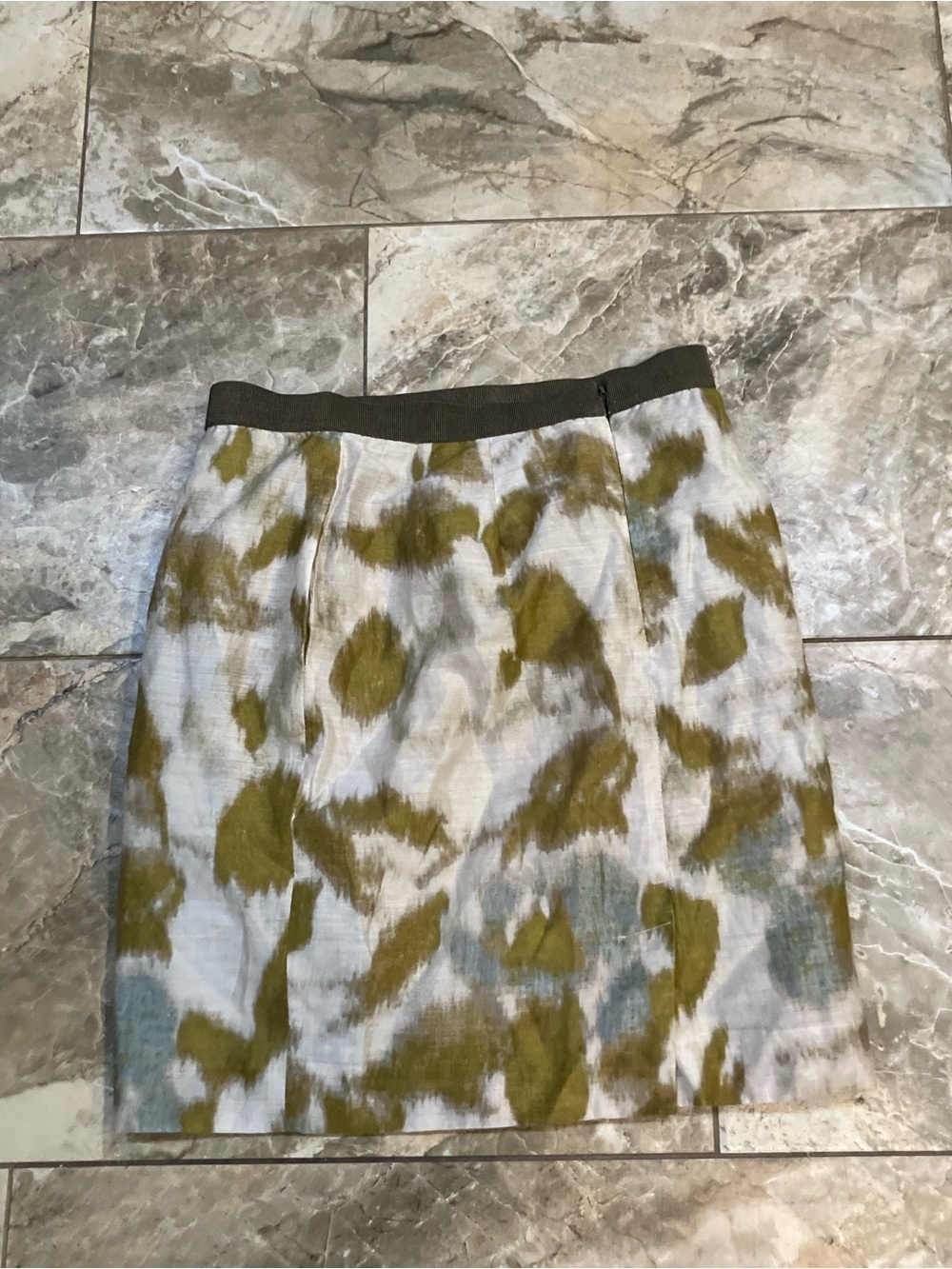 Ann Taylor Loft pencil mini skirt watercolor design - Picture 3 of 5